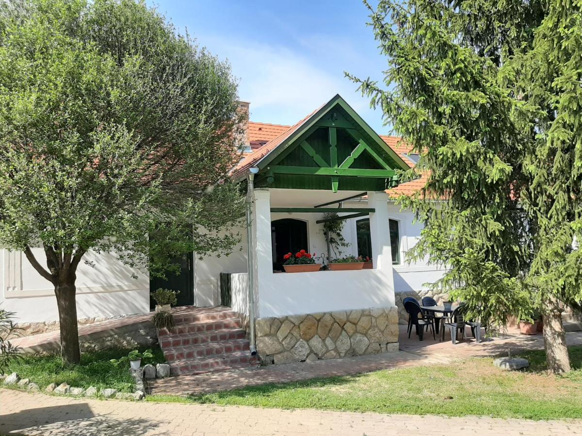 Natura Panzio&Apartmanhaz Orfű Εξωτερικό φωτογραφία